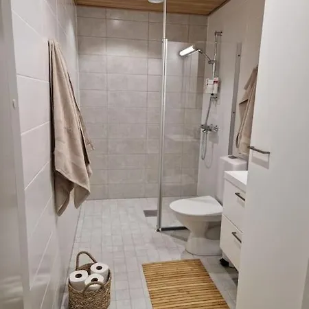 Matruusi - Upea Yksioe Merinaekoealalla - Kaeytoessaesi 2 Maastopyoeraeae *