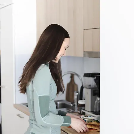 Matruusi - Upea Yksioe Merinaekoealalla - Kaeytoessaesi 2 Maastopyoeraeae *